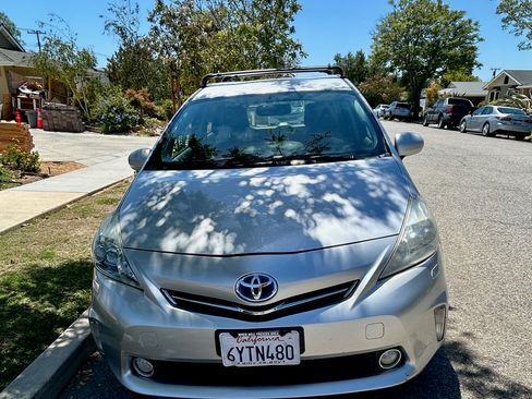 Used 2013 Toyota Prius V Five FWD image 14