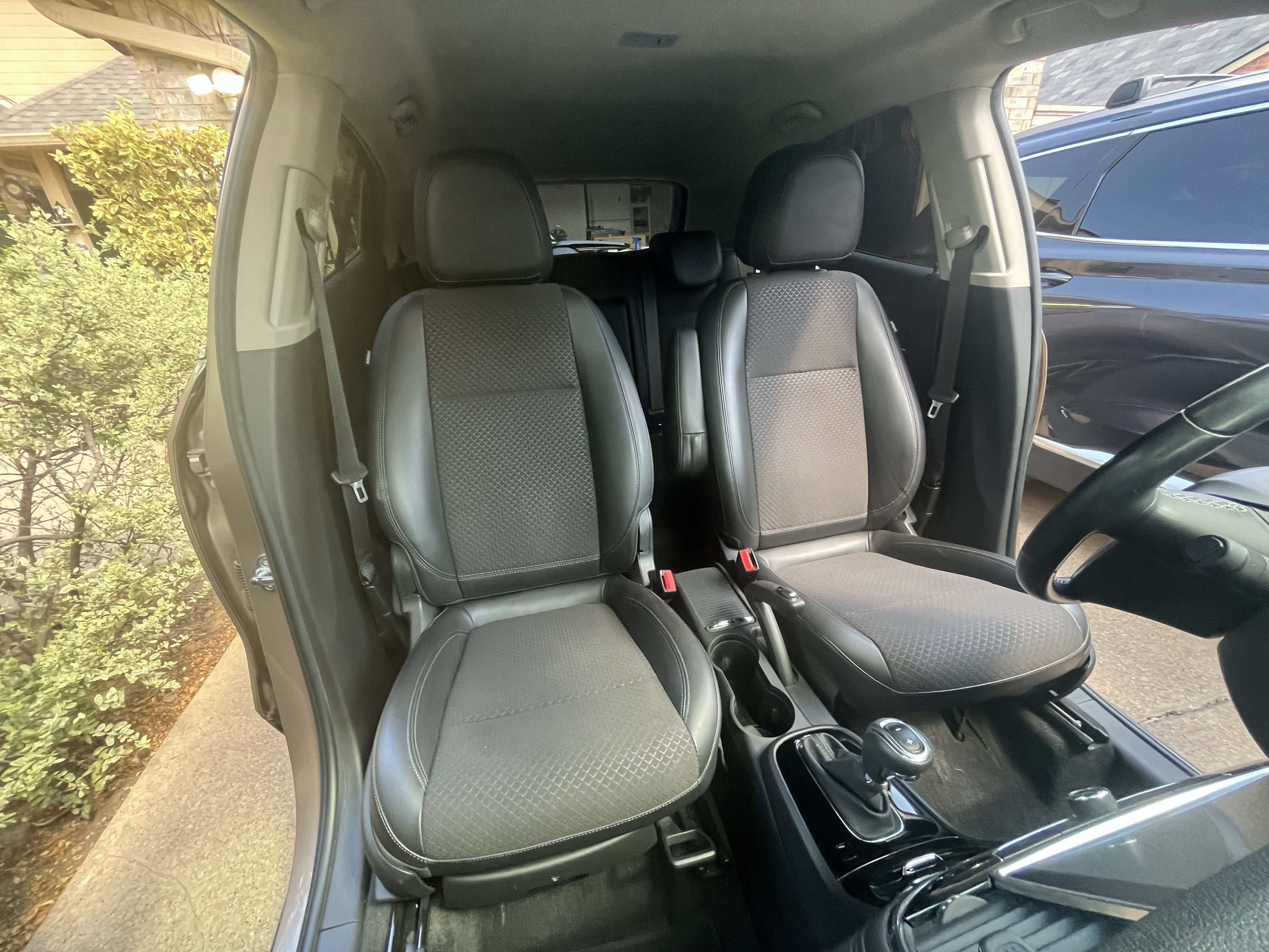 Used 2018 Buick Encore Sport Touring w/ Safety Package FWD image 9