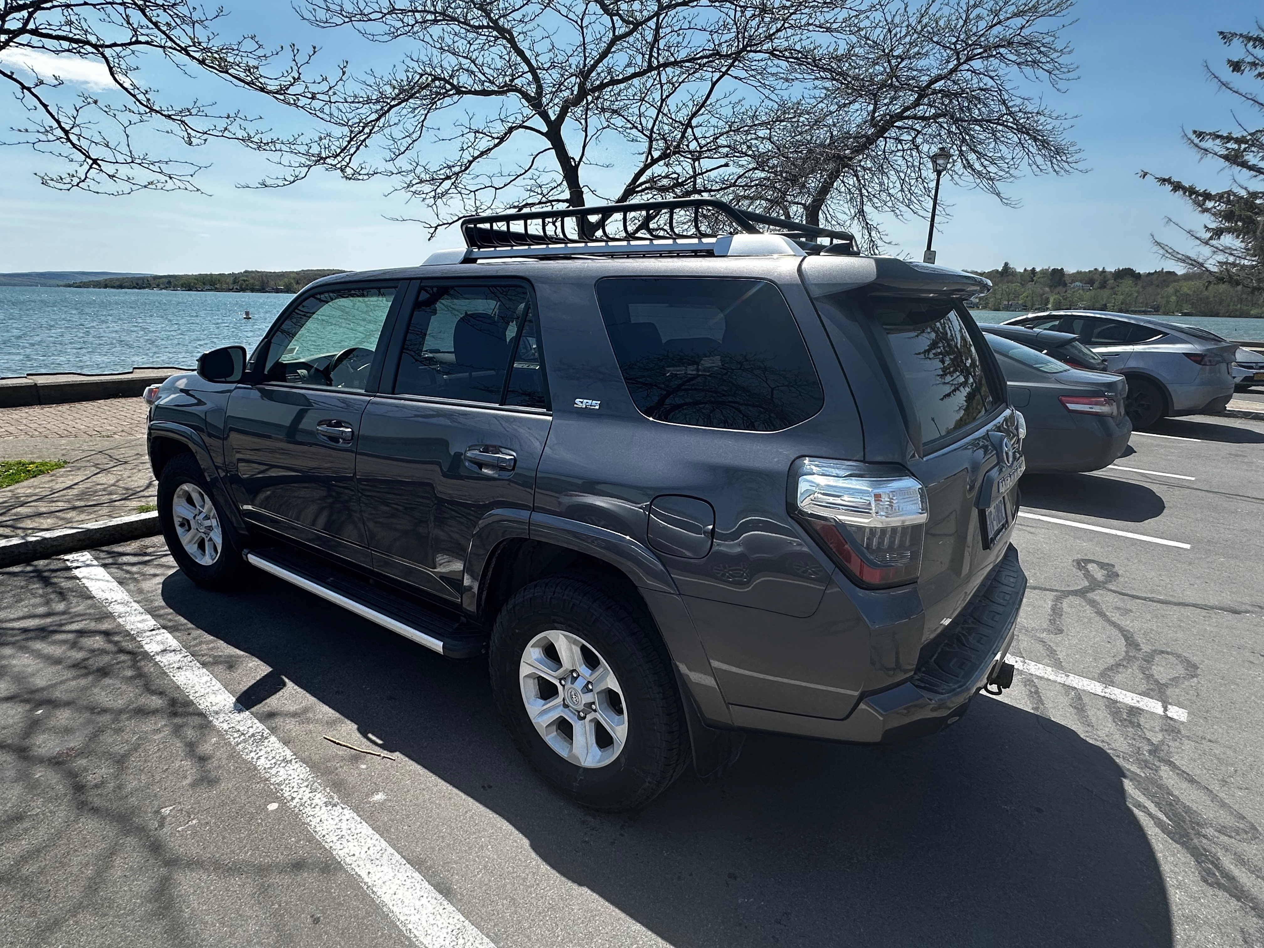 Used 2016 Toyota 4Runner SR5 AWD/4WD image 16