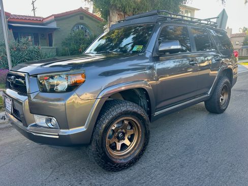Used 2010 Toyota 4Runner SR5 image 1