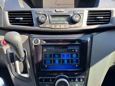 Used 2014 Honda Odyssey Touring image 8