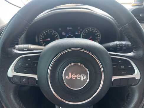 Used 2016 Jeep Renegade Trailhawk w/ Premium Trailhawk Package AWD/4WD image 14