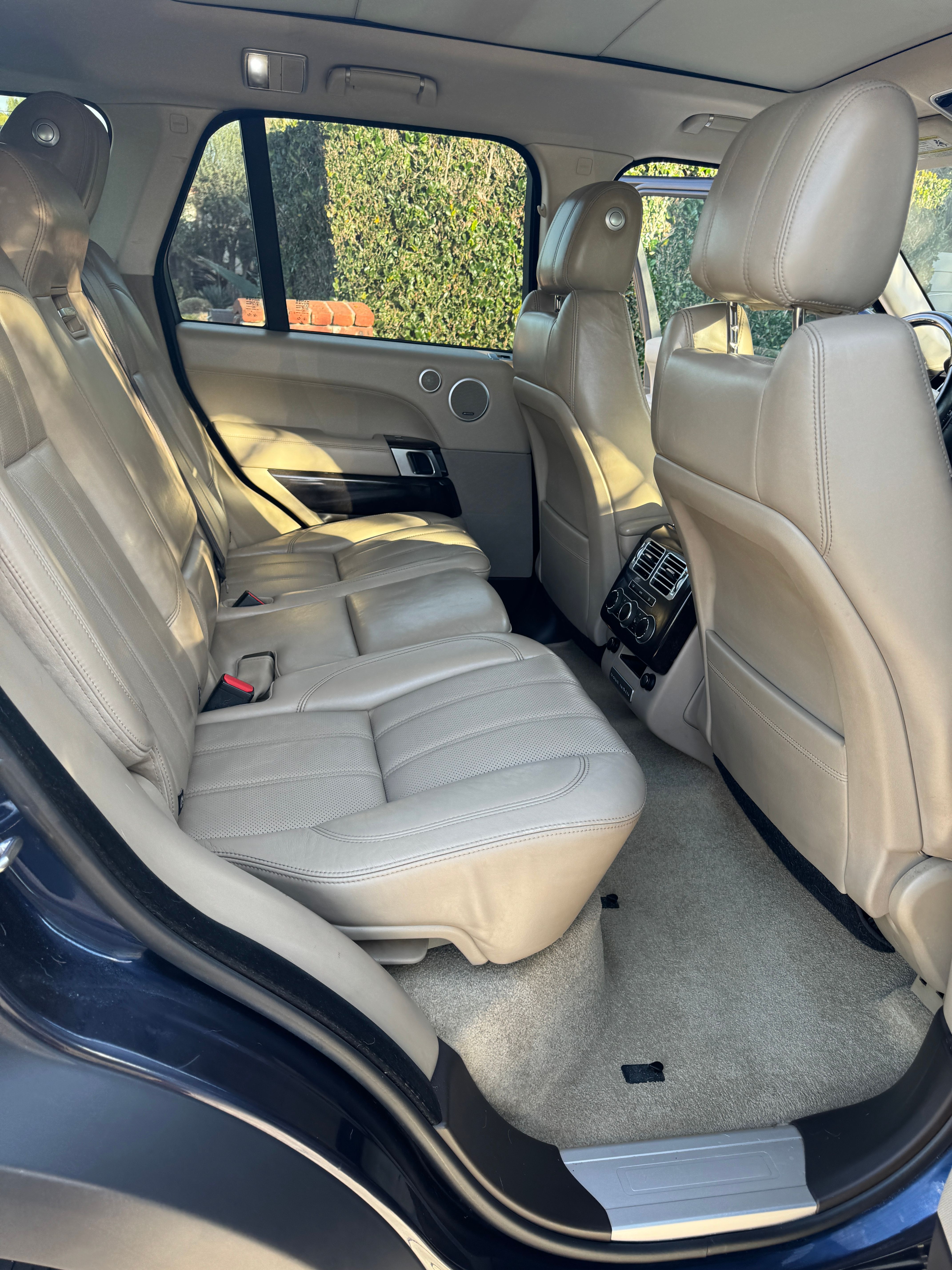 Used 2014 Land Rover Range Rover Supercharged AWD/4WD image 14