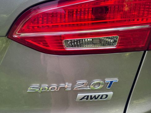 Used 2014 Hyundai Santa Fe Sport 2.0T w/ Navigation Package 06 AWD/4WD image 8