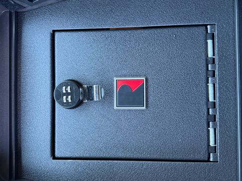 Used 2018 Ford F250 Lariat w/ Lariat Ultimate Package AWD/4WD image 21