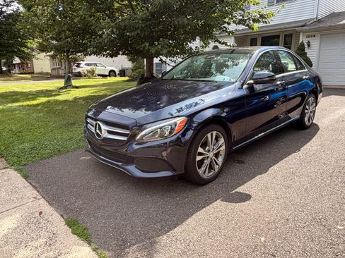 Used 2017 Mercedes-Benz C 300 4MATIC Sedan image 2