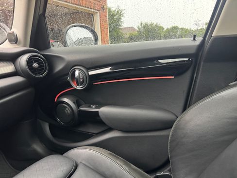 Used 2019 MINI Cooper S FWD image 17