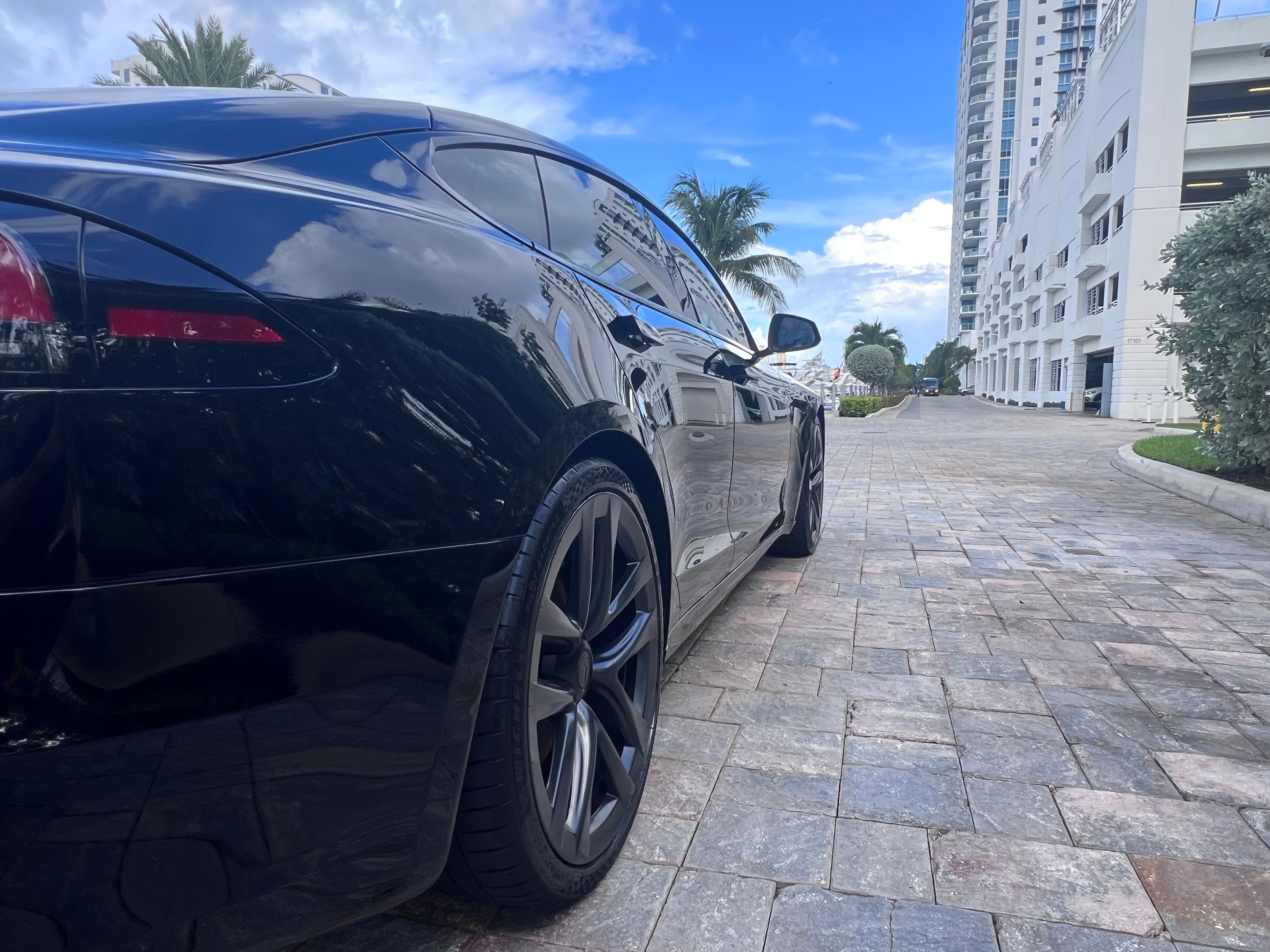 Used 2023 Tesla Model S Plaid AWD/4WD image 10