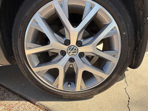 Used 2018 Volkswagen Golf Alltrack SEL image 16