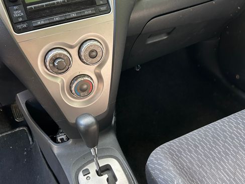 Used 2012 Toyota Yaris Sedan FWD image 11