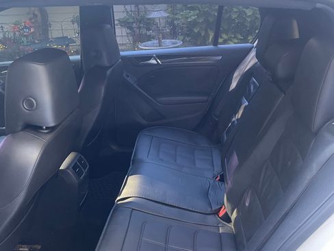 Used 2010 Volkswagen GTI 4-Door image 10