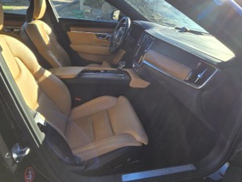 Used 2017 Volvo S90 T5 Inscription w/ Vision Package image 9