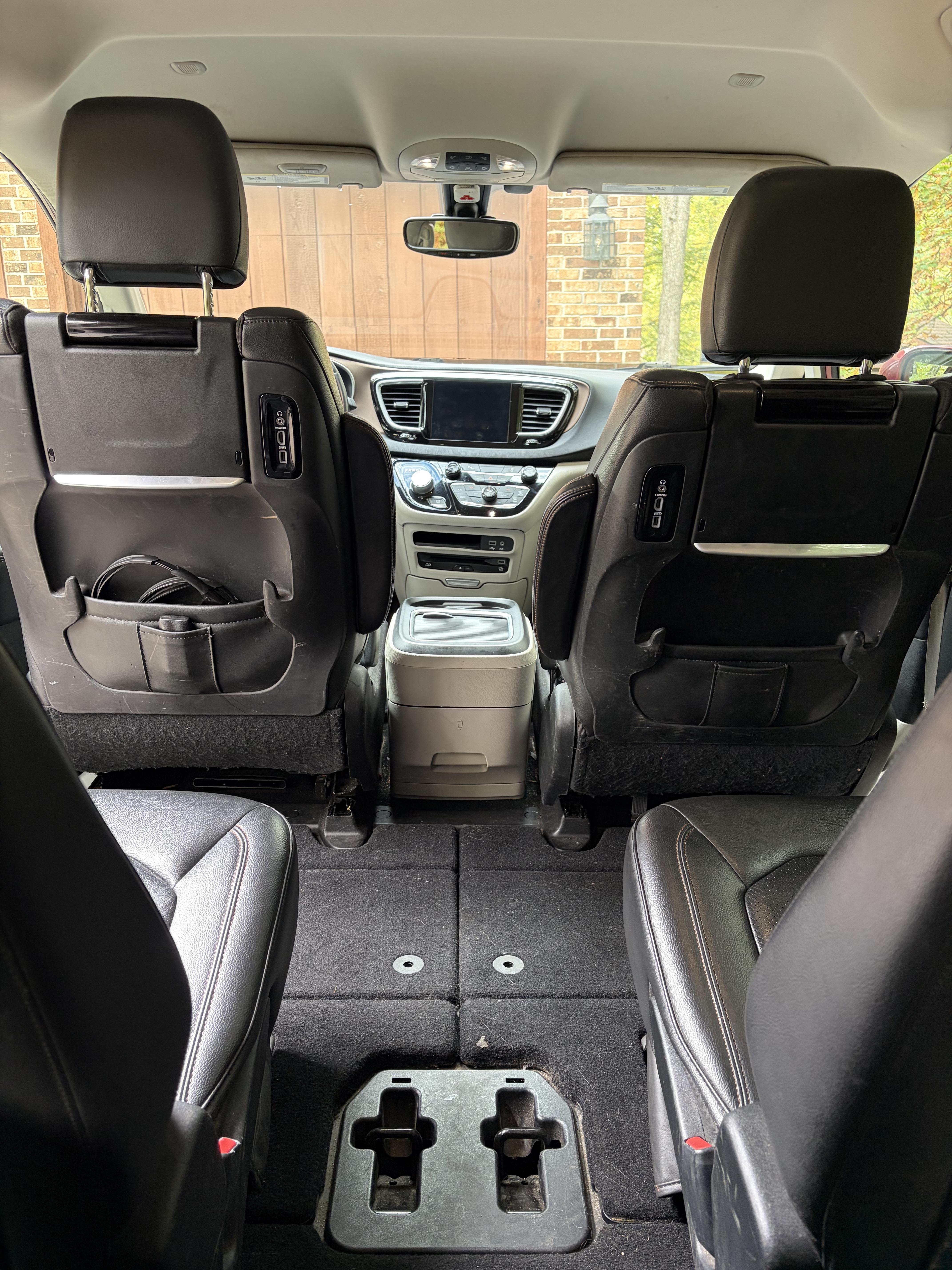 Used 2017 Chrysler Pacifica Touring-L Plus FWD image 29