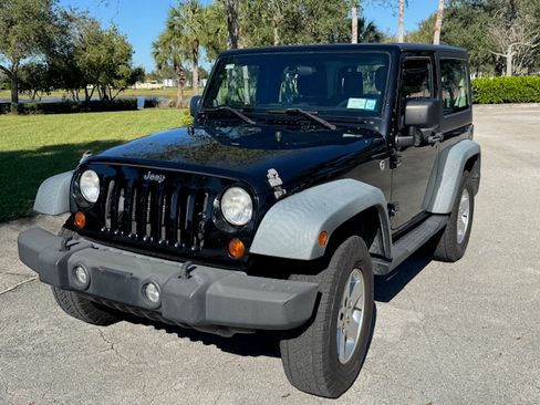 Used 2012 Jeep Wrangler Sport image 2