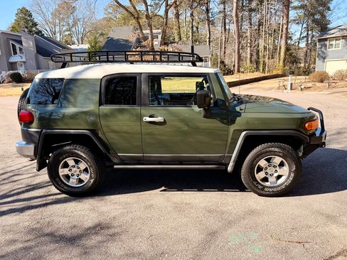 Used 2010 Toyota FJ Cruiser 4WD image 1