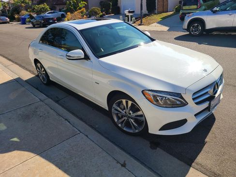 Used 2018 Mercedes-Benz C 350e Sedan image 2