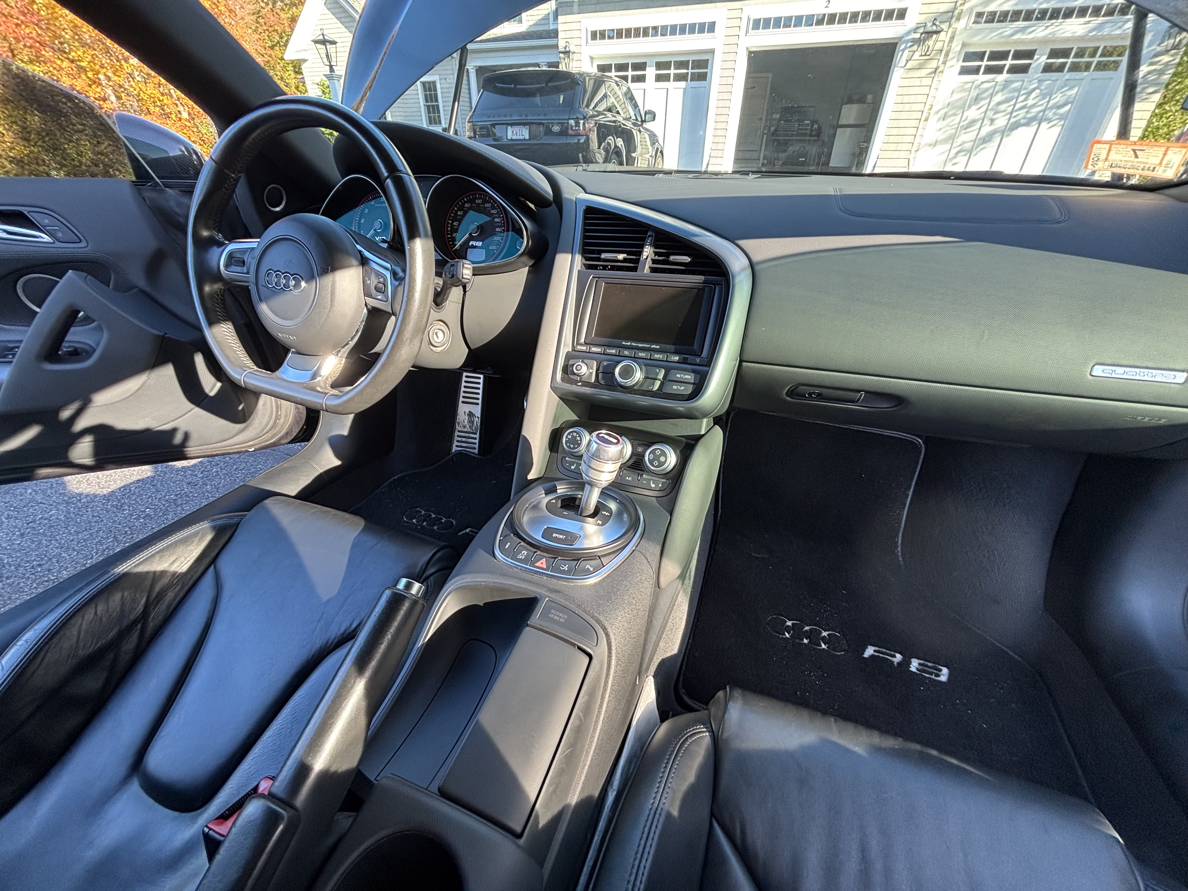 Used 2011 Audi R8 V10 AWD/4WD image 14