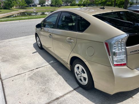 Used 2011 Toyota Prius Three w/ Navigation Pkg FWD image 11