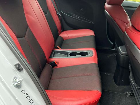 Used 2015 Hyundai Veloster Turbo R-Spec image 9