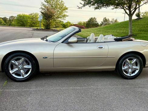 Used 1999 Jaguar XK8 Convertible RWD image 12