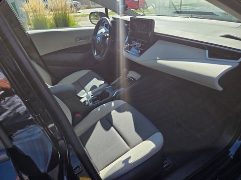 Used 2023 Toyota Corolla LE image 11