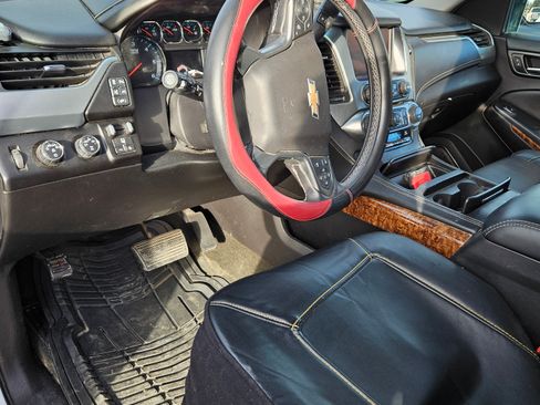 Used 2016 Chevrolet Suburban LTZ image 9