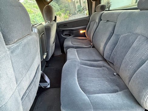 Used 2002 Chevrolet Silverado 2500 LS image 8