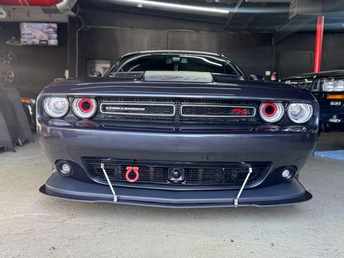 Used 2018 Dodge Challenger R/T Scat Pack w/ Leather Interior Group RWD image 1