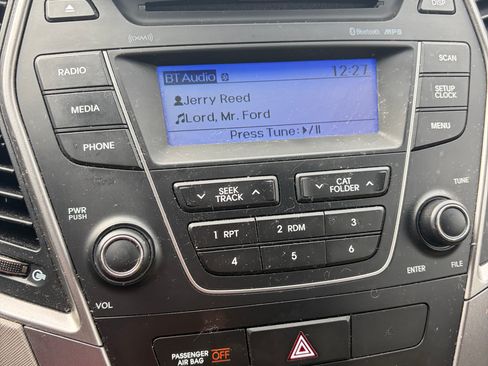 Used 2016 Hyundai Santa Fe Sport image 19