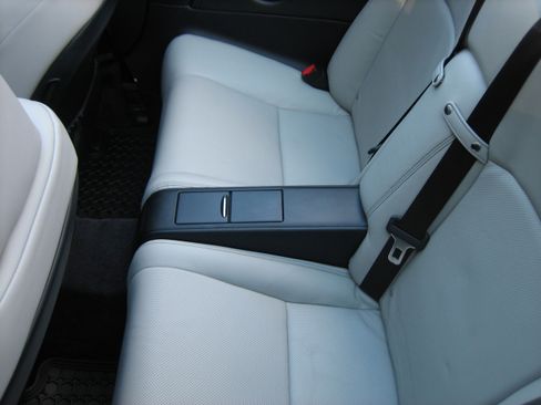 Used 2012 Lexus IS 250C image 9