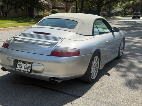 Used 2003 Porsche 911 Carrera 4 AWD/4WD image 4