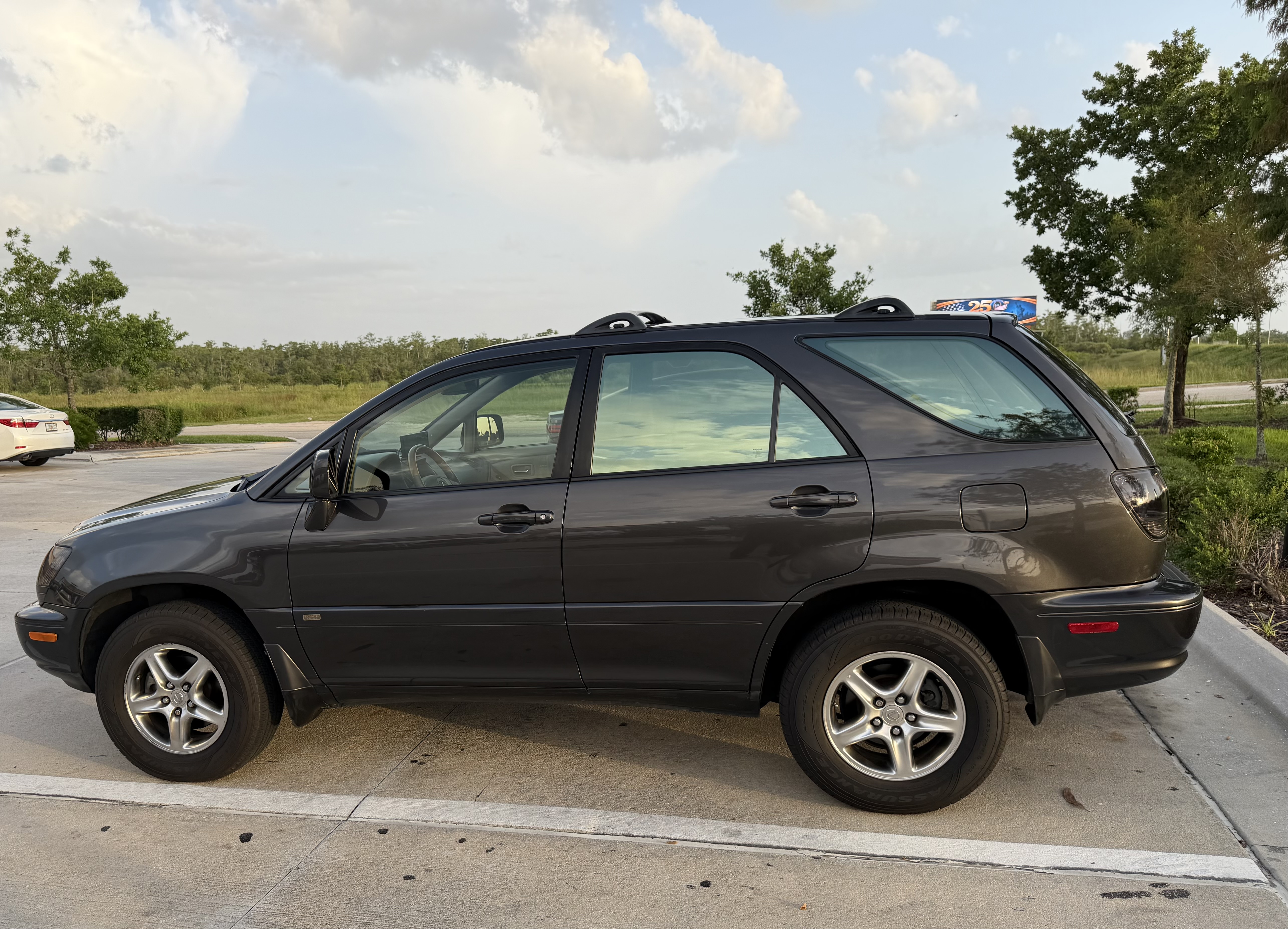 Used 2002 Lexus RX 300 FWD image 25
