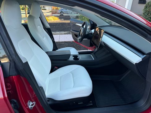 Used 2023 Tesla Model 3 Performance image 13