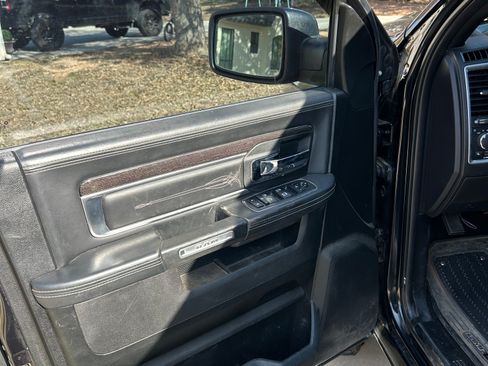 Used 2018 RAM 1500 Limited image 12