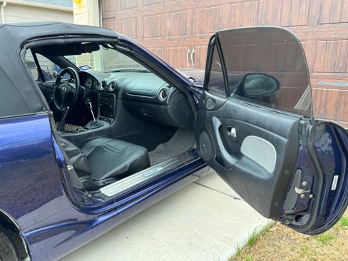 Used 2003 MAZDA MX-5 Miata LS image 21