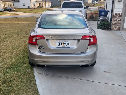 Used 2014 Volvo S60 T5 image 12