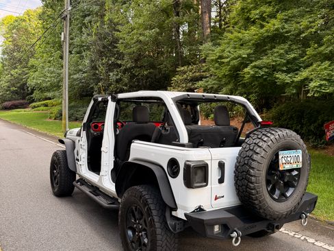Used 2021 Jeep Wrangler Unlimited Sport AWD/4WD image 6