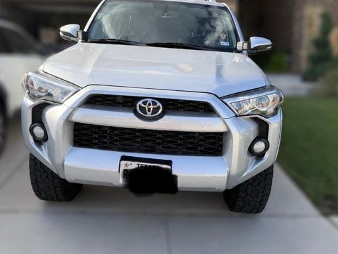 Used 2017 Toyota 4Runner SR5 Premium AWD/4WD image 9