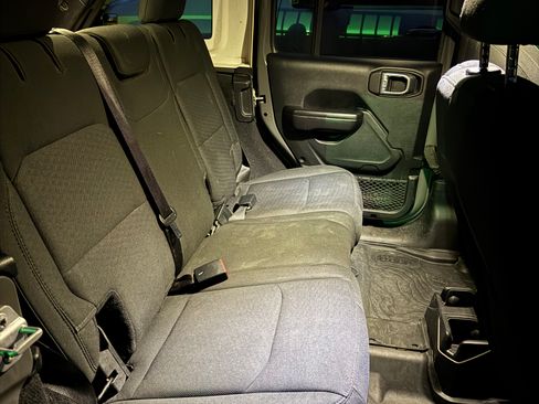 Used 2021 Jeep Wrangler Unlimited Sport image 6