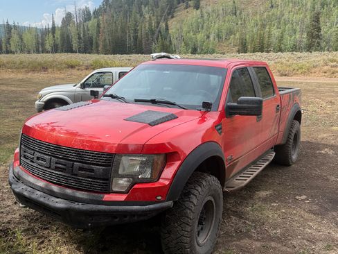 Used 2011 Ford F150 Raptor w/ SVT Exterior Graphics Pkg image 12