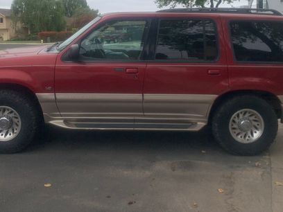 Used 2000 Mercury Mountaineer AWD V8