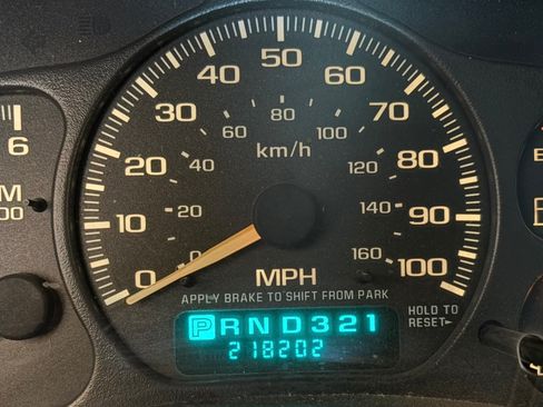 Used 2001 GMC Sierra 2500 2WD Extended Cab HD w/ Convenience Plus Group image 12