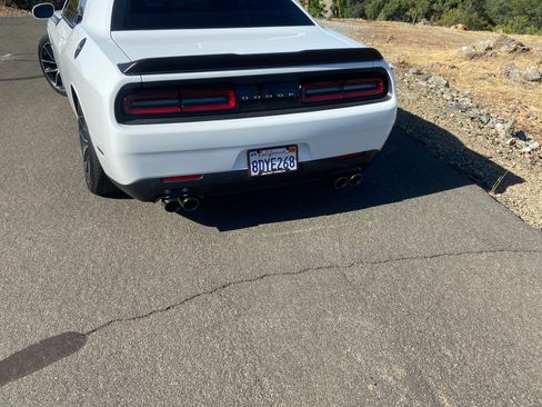 Used 2018 Dodge Challenger R/T Scat Pack image 2