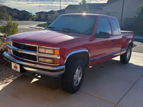 Used 1994 Chevrolet Silverado 1500 4x4 Extended Cab image 1