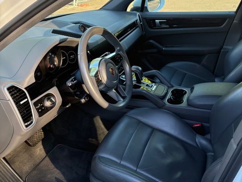 Used 2019 Porsche Cayenne AWD/4WD image 13