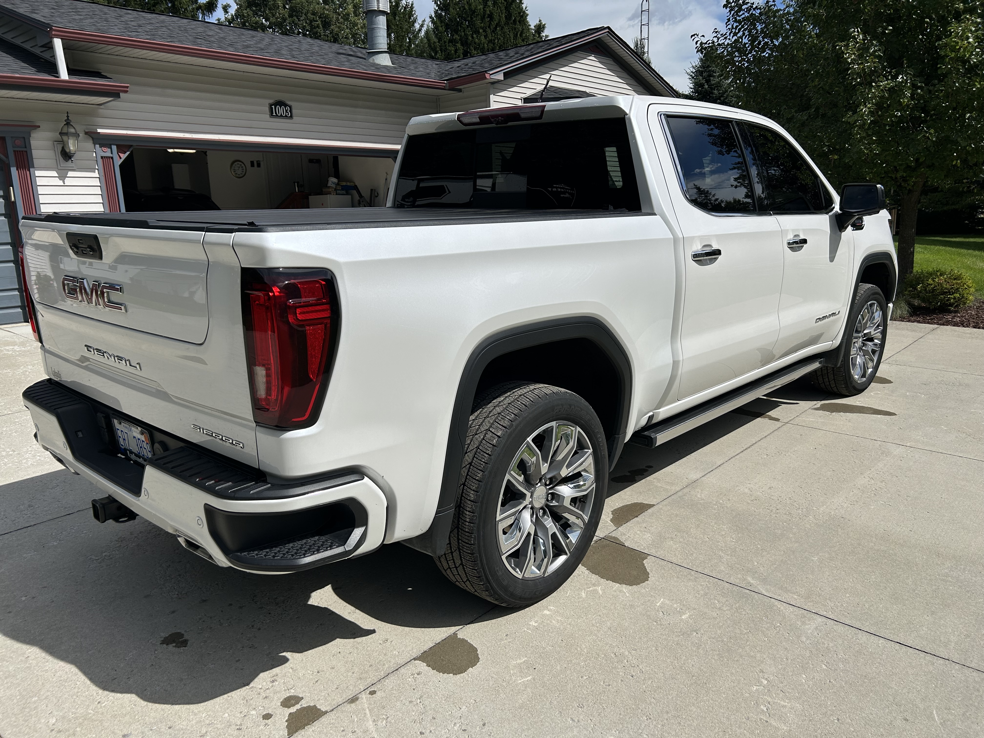 Used 2023 GMC Sierra 1500 Denali w/ Denali Reserve Package AWD/4WD image 15