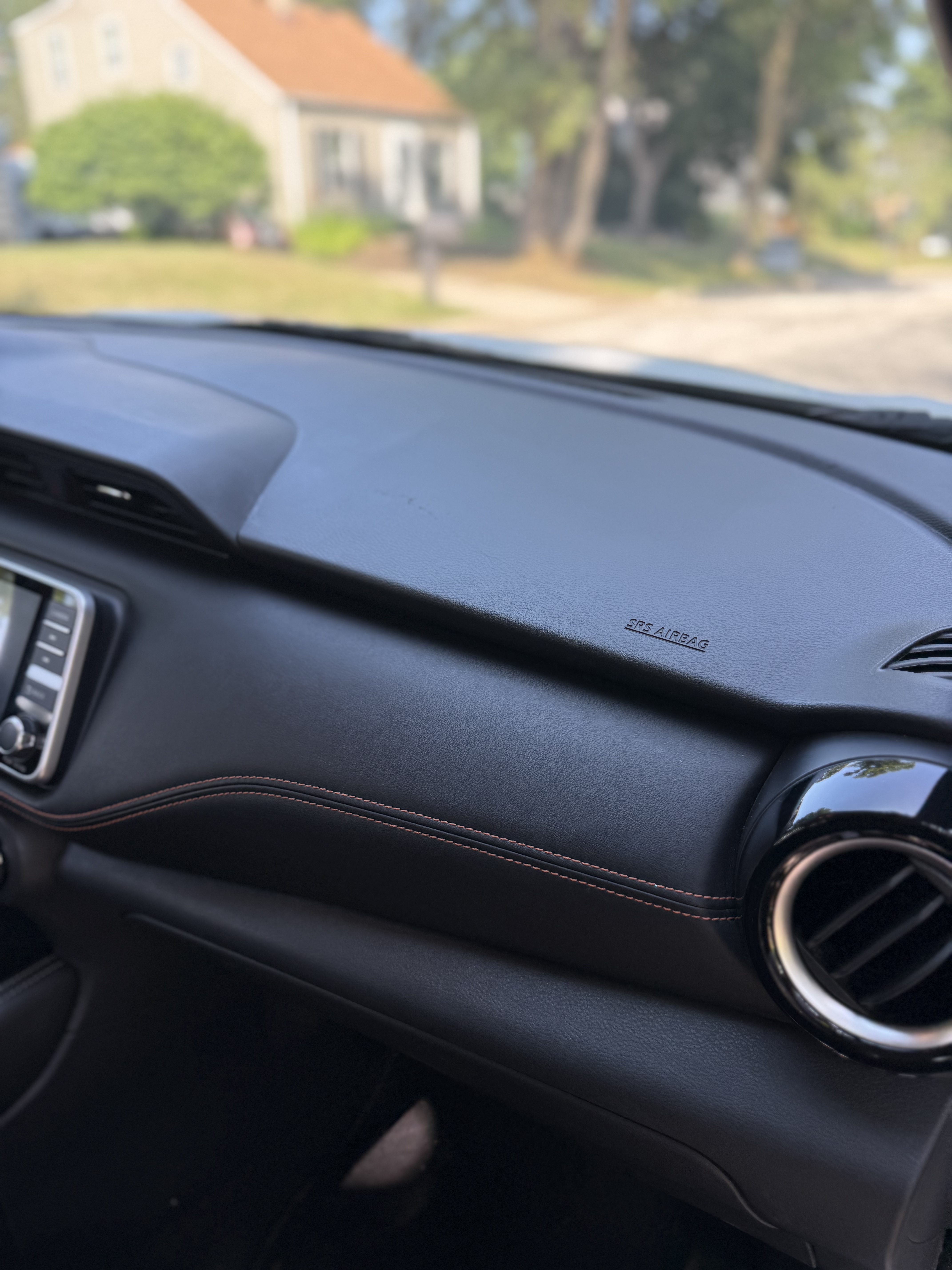 Used 2020 Nissan Kicks SR w/ SR Premium Package FWD image 9