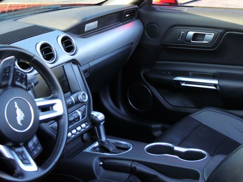 Used 2022 Ford Mustang Premium image 6