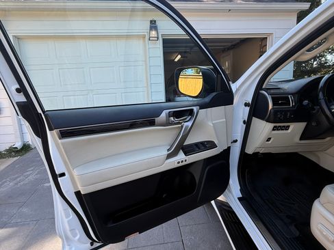 Used 2021 Lexus GX 460 Premium image 18