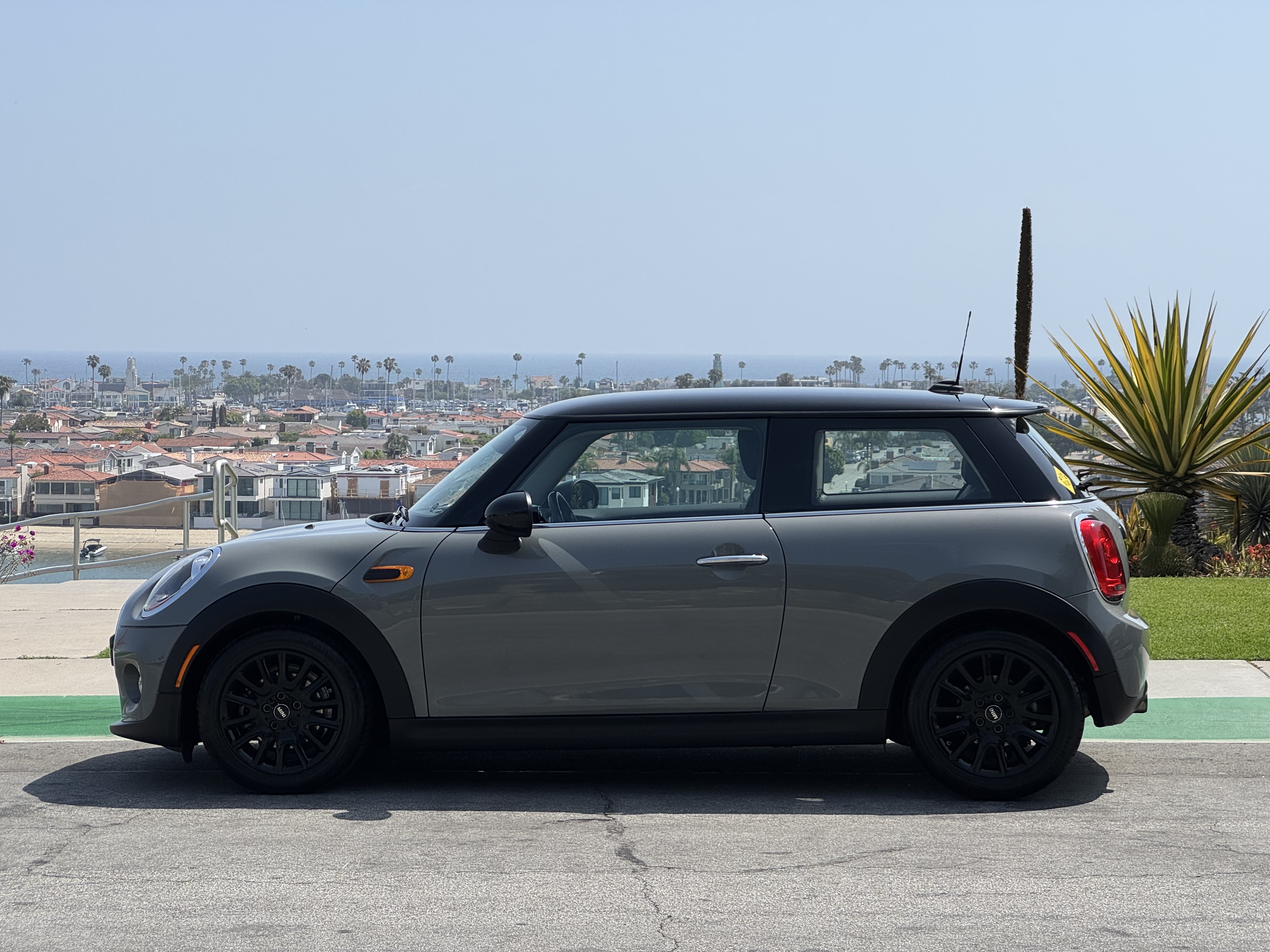 Used 2016 MINI Cooper 2-Door Hardtop FWD image 6
